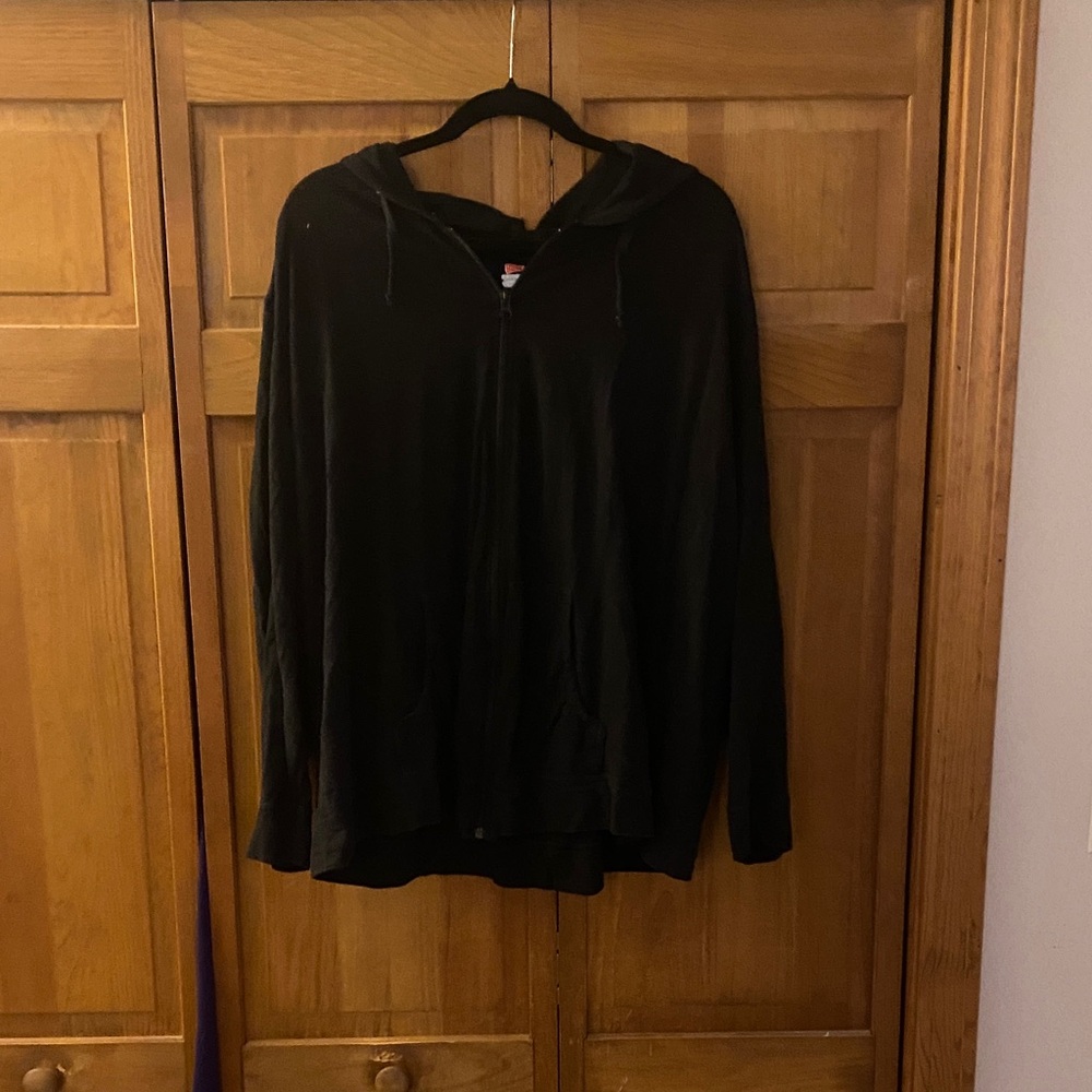 Hanes Black Hoodie Sweatshirt